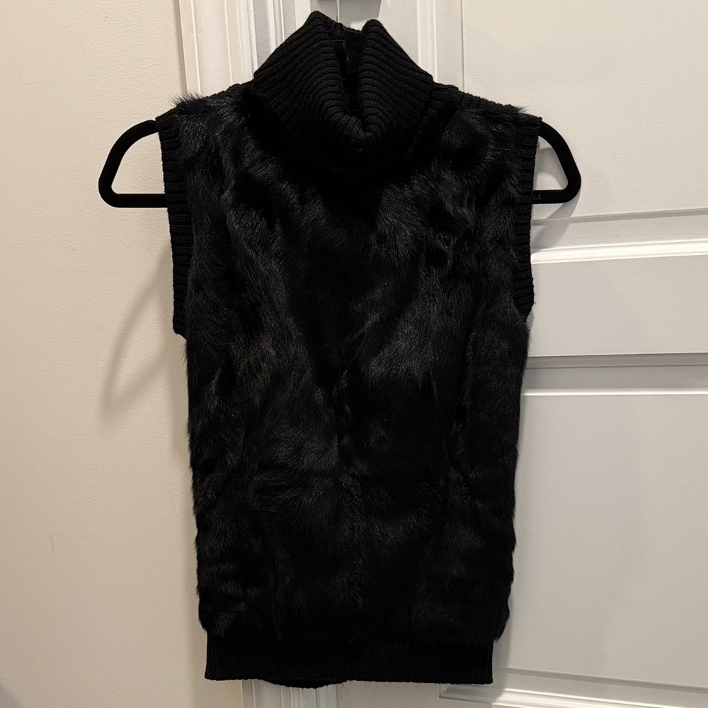 BCBGMaxAzria Black Genuine Goat Fur Top - Picture 10 of 12